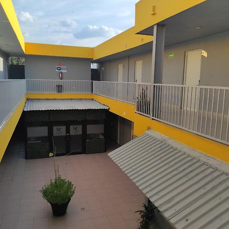 Capital Hotel Monclova Esterno foto