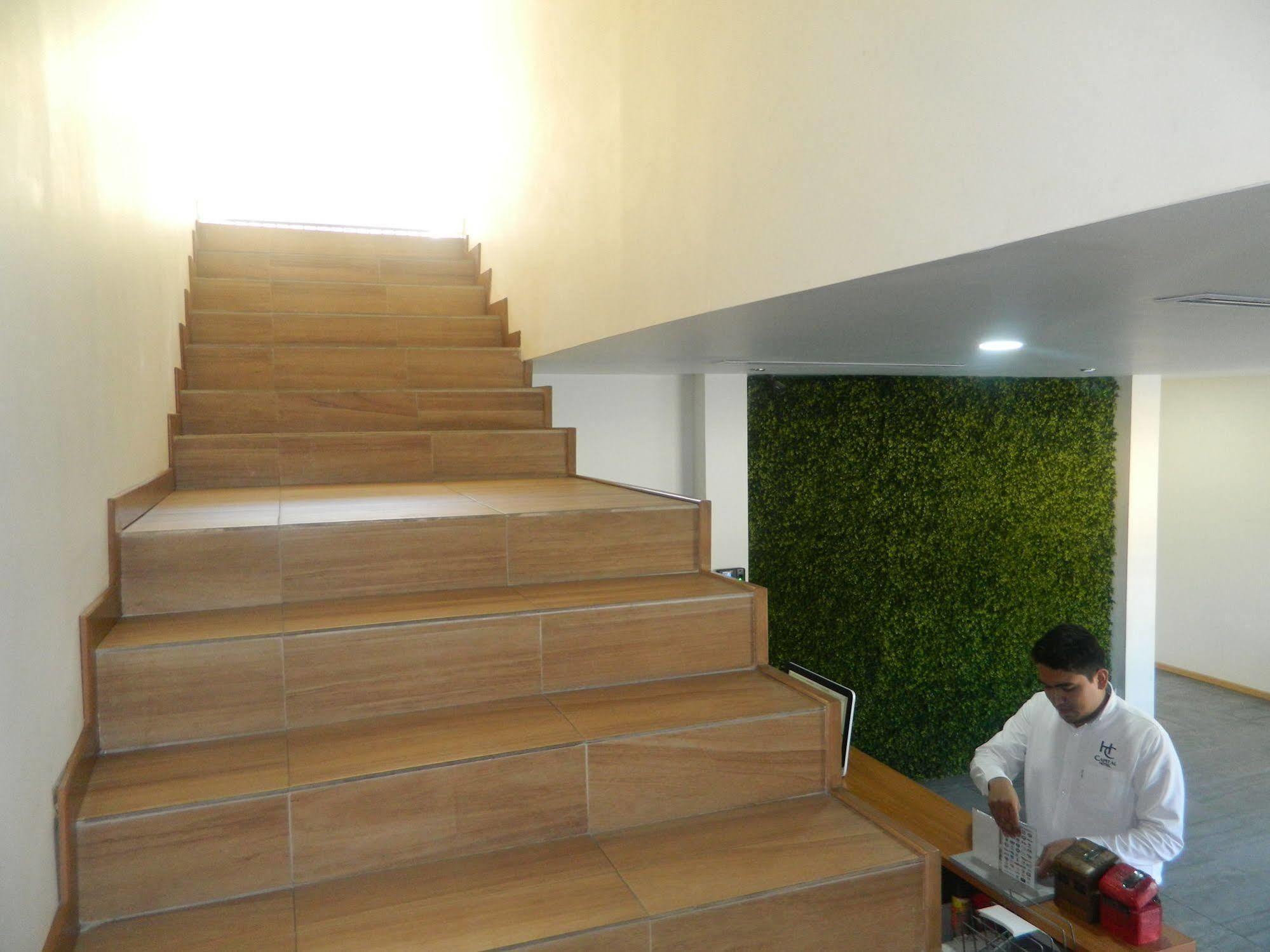 Capital Hotel Monclova Esterno foto